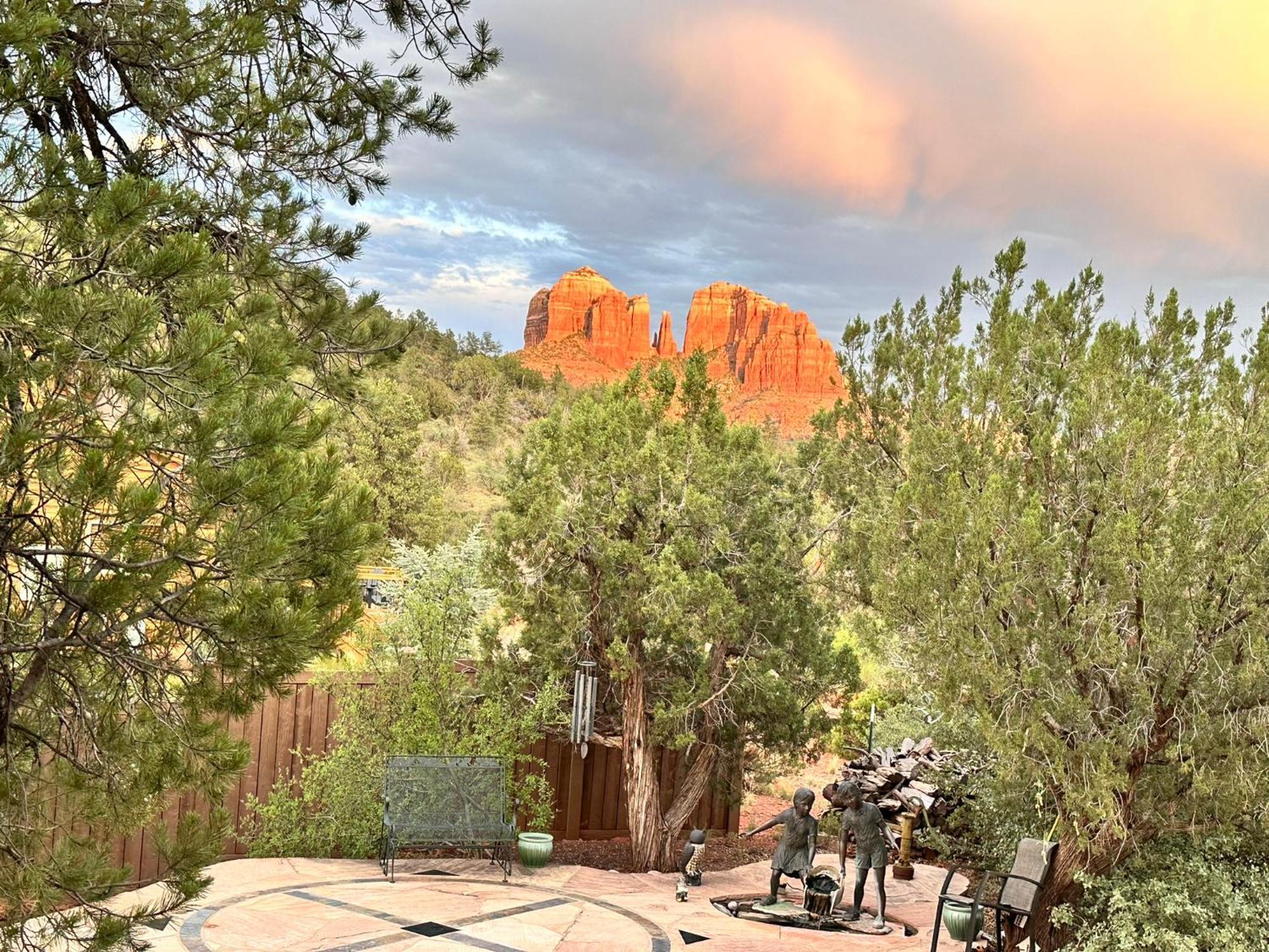 Sedona Cathedral Hideaway B&B And Casita Eksteriør billede